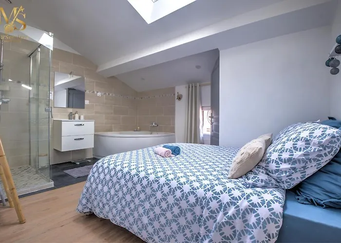 Charm And Elegance T2 In The Heart Of Riberac